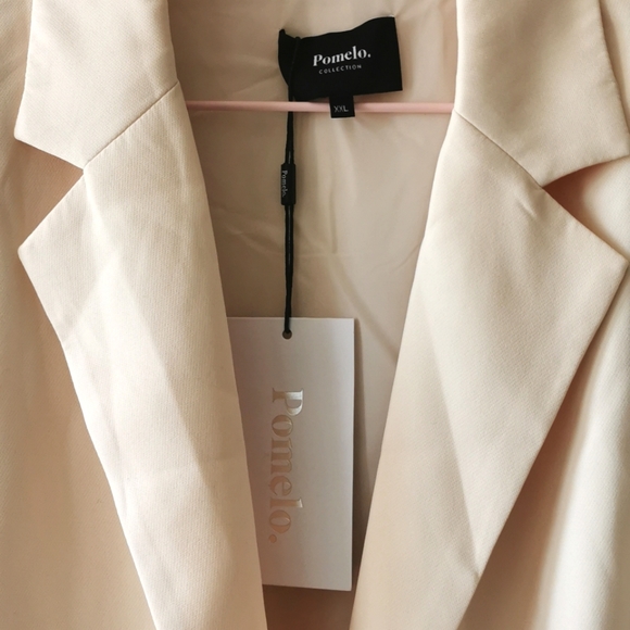 🌸 White Lace Blazer 🌸 - Picture 3 of 5